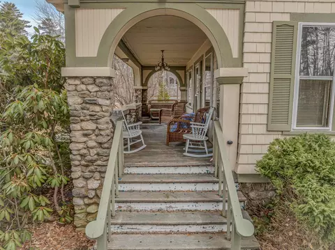 Exterior - 2480 Main St, Bethlehem, NH 03574 photo 5 of 15