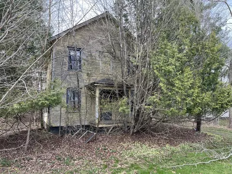 776 Fairfax Rd, Fletcher, VT 05444