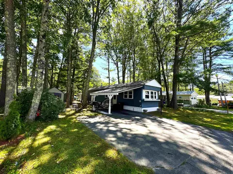 614 Canterbury Dr, Exeter, NH 03833