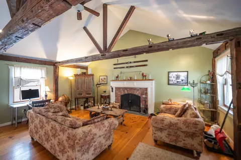 34 Main St, Wardsboro, VT 05355