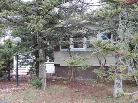 13 S Blueberry Ln, Rochester, NH 03867