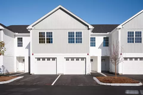 15 Suffolk Dr #3, Concord, NH 03303