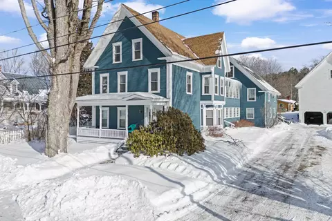 31 High St, Sunapee, NH 03782
