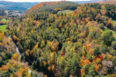 153 Russell Rd, Tunbridge, VT 05077