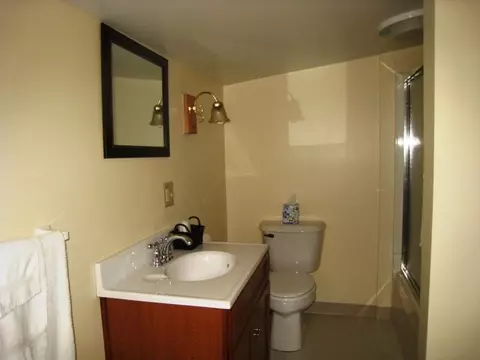 Bath - 52 Upper Rd, Bridgewater, VT 05035 photo 1 of 2
