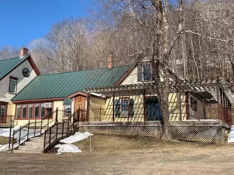 52 Upper Rd, Bridgewater, VT 05035