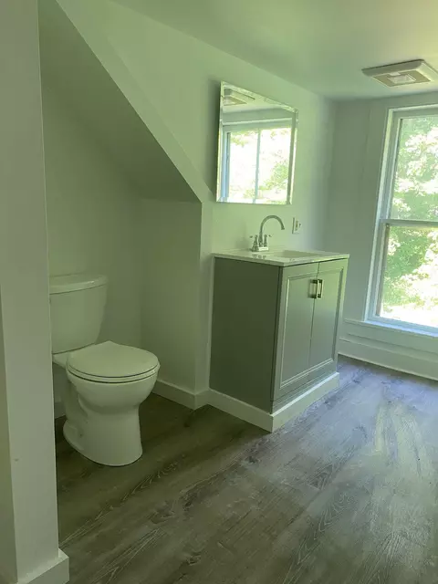 Bath - 65 Giddings St, Springfield, VT 05150 photo 1 of 1