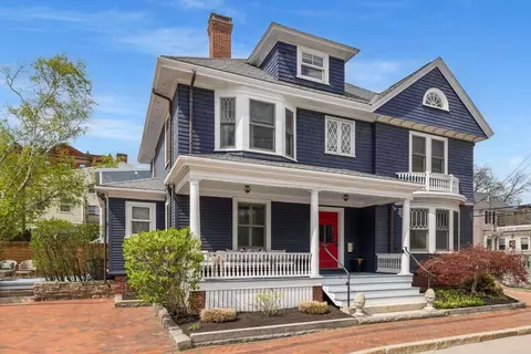 115 Court St, Portsmouth, NH 03801