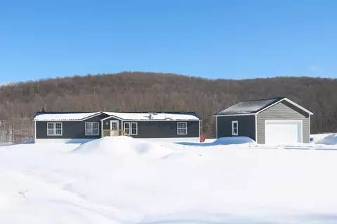 1056 Swamp Rd, Sheldon, VT 05483