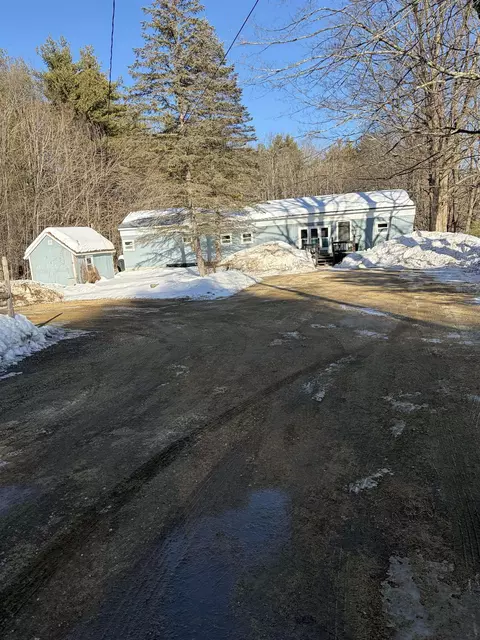 263 Pickpocket Rd, Brentwood, NH 03833