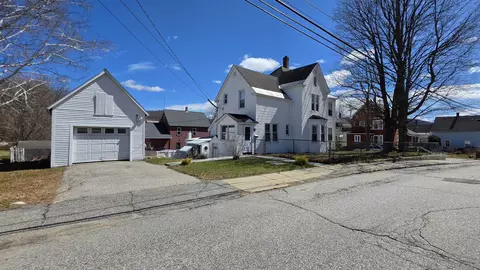 44 7th St, Berlin, NH 03570