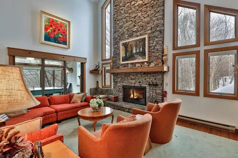 726 E Ash Rd, Plymouth, VT 05056