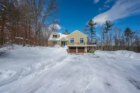 112 Apple Hill Rd, Sunapee, NH 03782