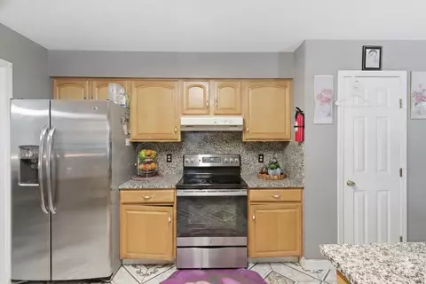 Kitchen - 240 N Brownell Rd, Williston, VT 05495 photo 3 of 3