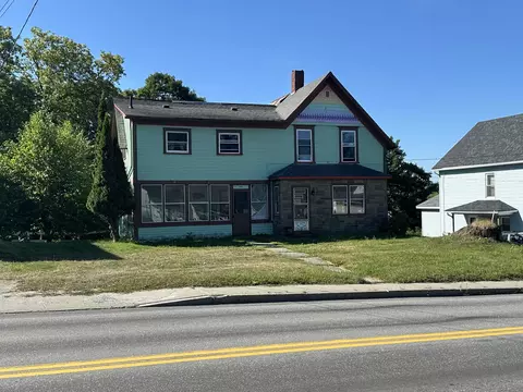 594 E Main St, Newport, VT 05855