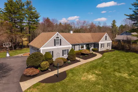 6 Isaac Lucas Cir, Dover, NH 03820
