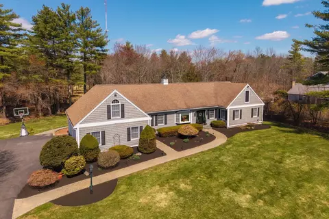 6 Isaac Lucas Cir, Dover, NH 03820