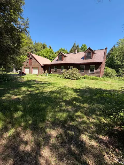 63 Maxfield Rd, Fairfax, VT 05454
