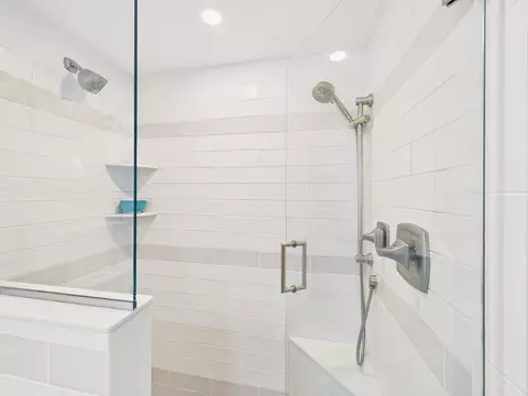 Bath - 133 E Mountain Rd #3A8, Killington, VT 05751 photo 2 of 4