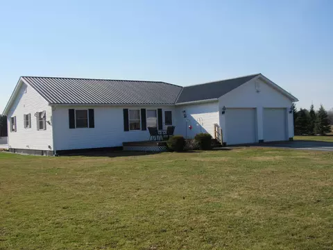 309 Durkee Rd, Highgate, VT 05459
