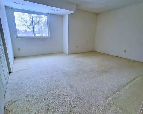 Bedroom - 5 Brookside Dr #9, Exeter, NH 03833 photo 3 of 5