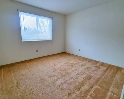 Bedroom - 5 Brookside Dr #9, Exeter, NH 03833 photo 5 of 5