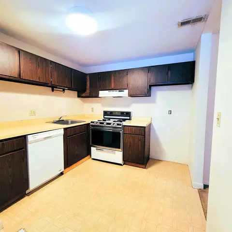 Kitchen - 5 Brookside Dr #9, Exeter, NH 03833 photo 2 of 2