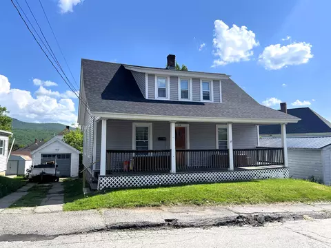 66 Spruce St, Berlin, NH 03570