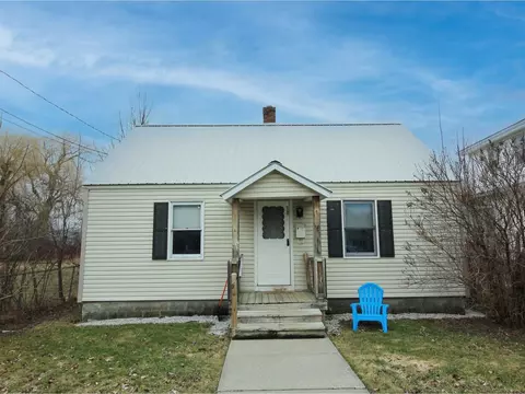 38 Edward St, Saint Albans, VT 05478