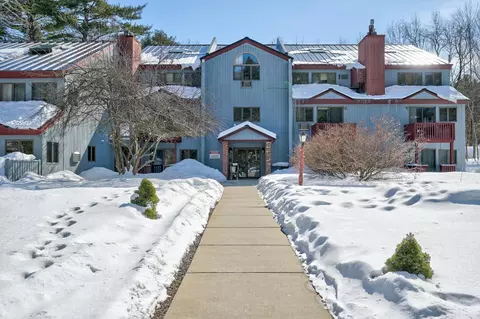 9 River Run Dr # I, Bartlett, NH 03812