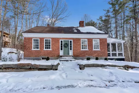 11 N Line Rd, Wolfeboro, NH 03894