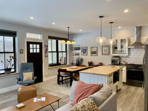 102 Hill St #6, Stowe, VT 05672