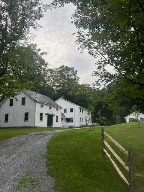 557 Bennett Hill Rd, Shaftsbury, VT 05262