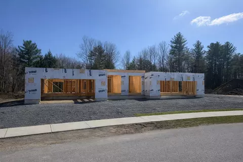 58 Greenbrook Cir #6, Milton, VT 05468