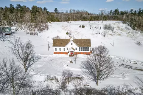 66 Duttonsville School Dr, Cavendish, VT 05142