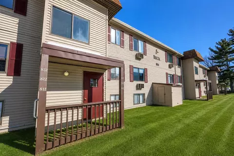 144 Treetop Cir #12, Laconia, NH 03246