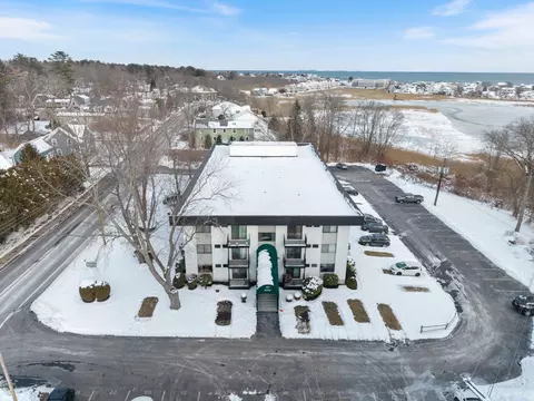 467 High St #10, Hampton, NH 03842