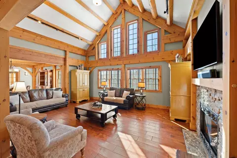 172 South Rd, Deerfield, NH 03037