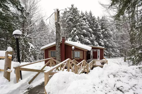 295 Taft Family Rd, Quechee, VT 05059