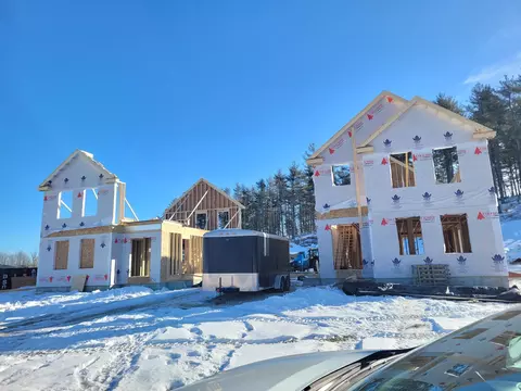 30 B Windsor Ln #9, Hudson, NH 03051
