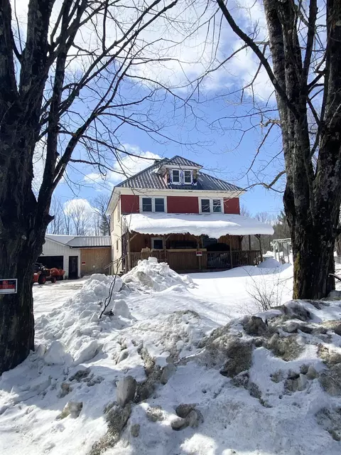 29 Hazen Notch Rd, Lowell, VT 05847
