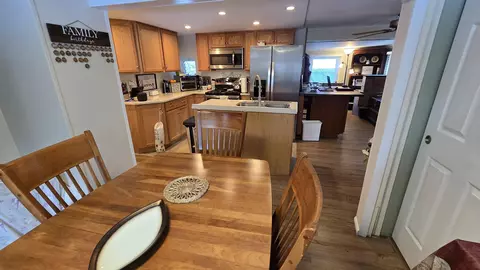 19 W Stearns Ave, Hooksett, NH 03106