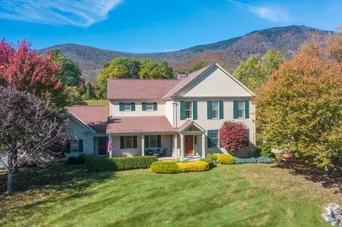 84 Edward Isham Dr, Manchester, VT 05255