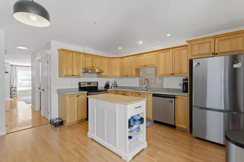 6 Tammy Ct #B, Hudson, NH 03051