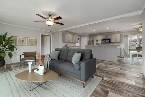 40 School St, Canaan, NH 03741
