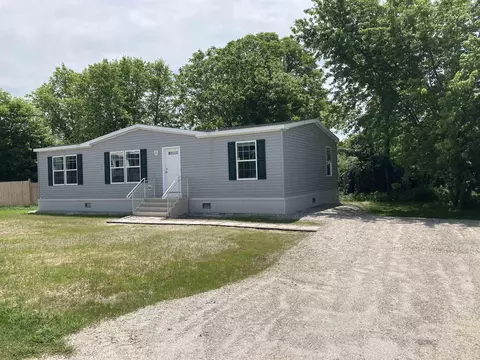 40 School St, Canaan, NH 03741