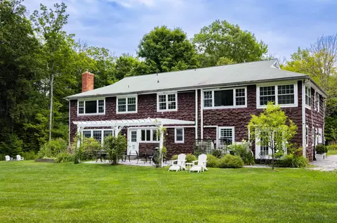 1295 Lime Kiln Rd, Charlotte, VT 05445