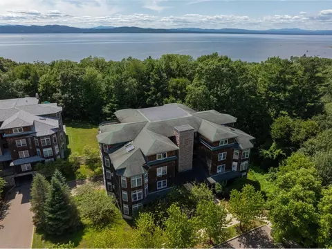 91 Claire Pointe Rd, Burlington, VT 05408