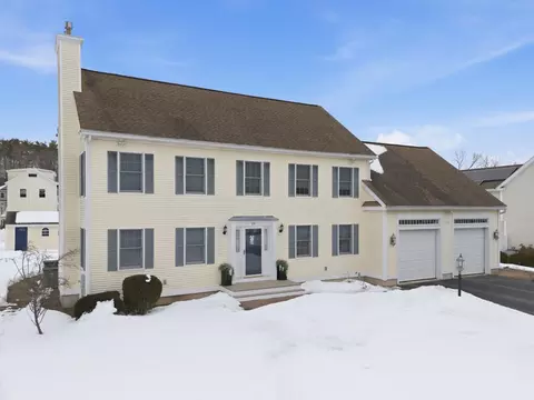 19 Viola Cir, Seabrook, NH 03874