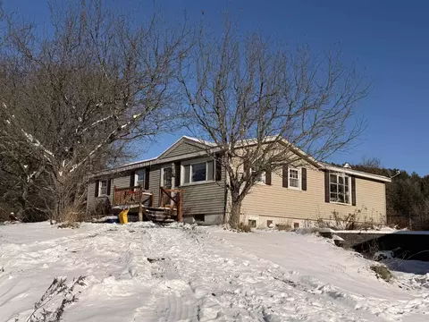 846 New Boston Rd, Saint Johnsbury, VT 05819